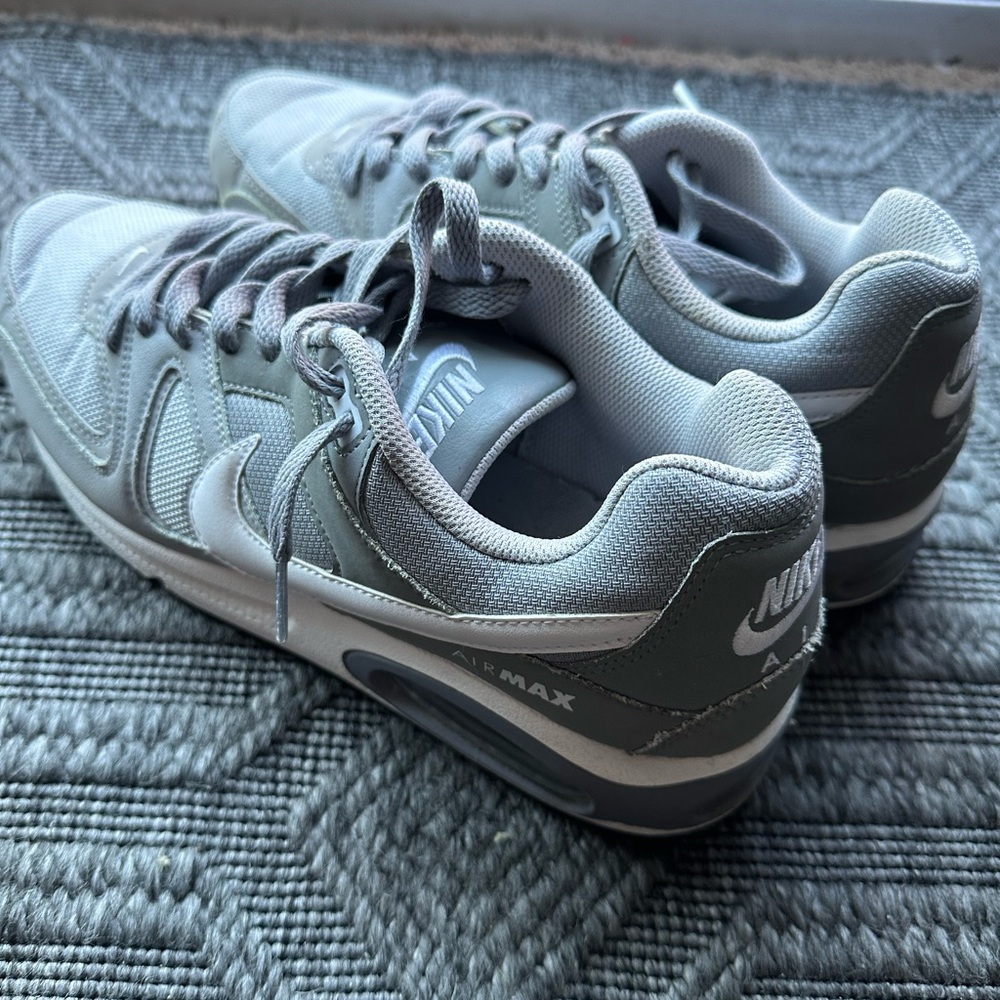 Nike Air Max Men's Light Gray Sneakers